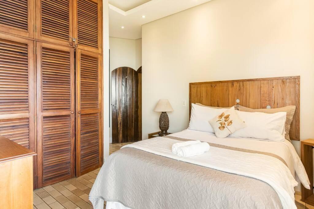 Casa Alto Padrao Com Surpreendente Vista Ao Oceano